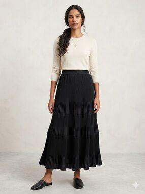 Women's Black Pleated Tiered Maxi Skirt